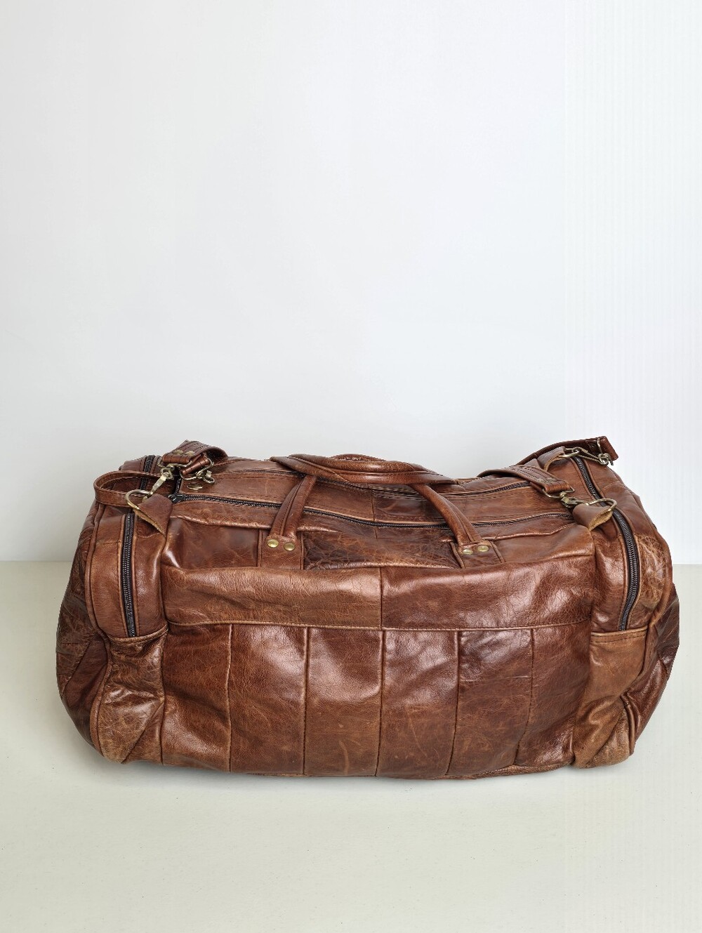 Vintage Made in Mexico Patchwork Distressed Finish Leather Duffle Weekender Bag - Picture 3 of 16
